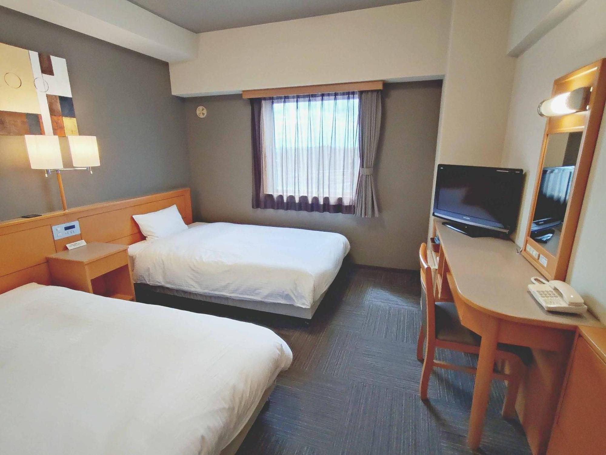 Hotel Route-Inn Toyokawa Inter Экстерьер фото